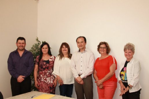 Fabrcio Matos e Eduardo Yamaya, do IPMI e as aposentadas Loide, Sandra, Vilma e Vera Lcia